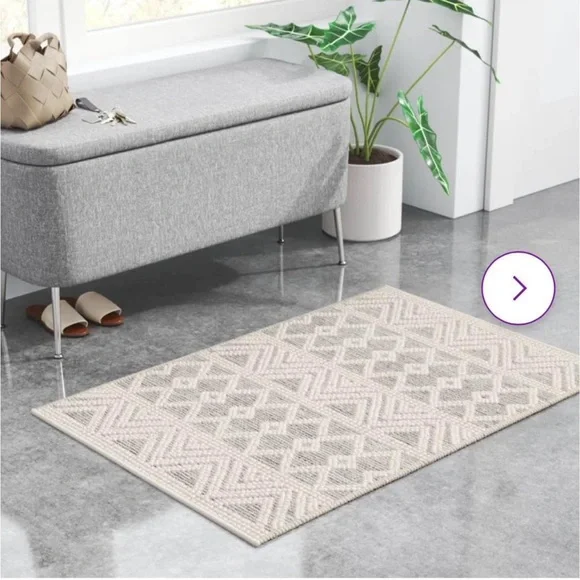 Geometric Pattern Area Rug - Picture 1 of 5